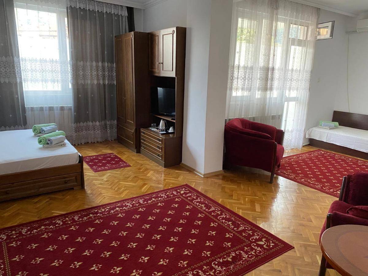 פטריך Family Hotel "May" מראה חיצוני תמונה