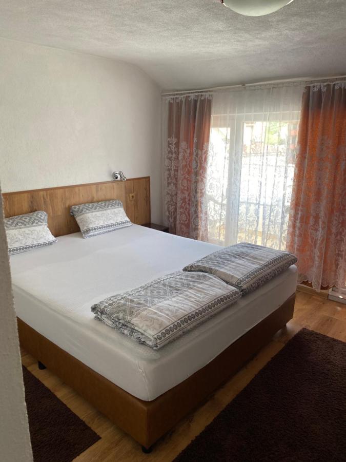 פטריך Family Hotel "May" מראה חיצוני תמונה
