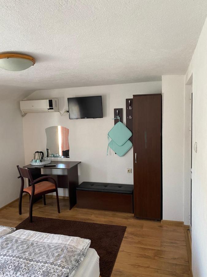 פטריך Family Hotel "May" מראה חיצוני תמונה