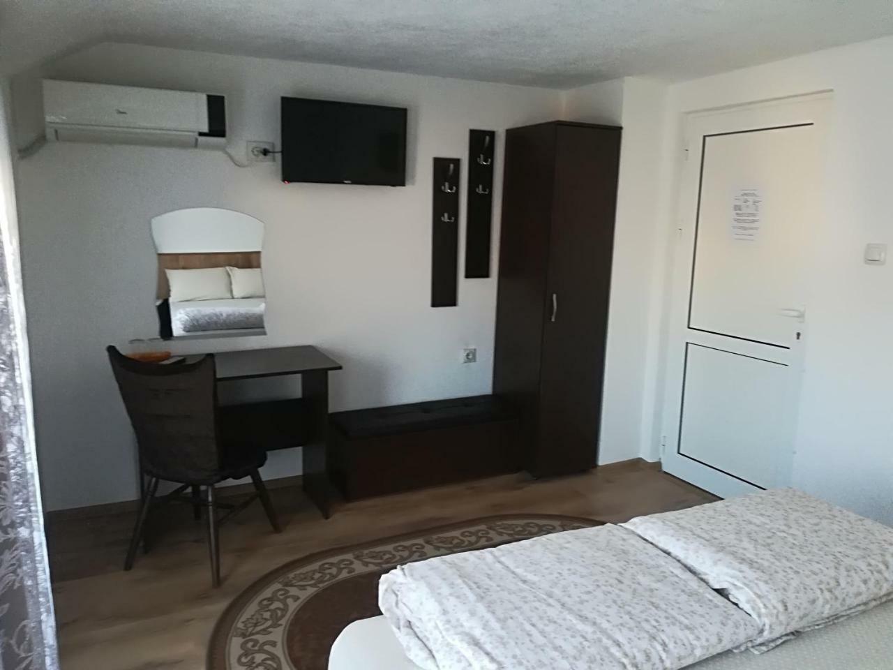 פטריך Family Hotel "May" מראה חיצוני תמונה